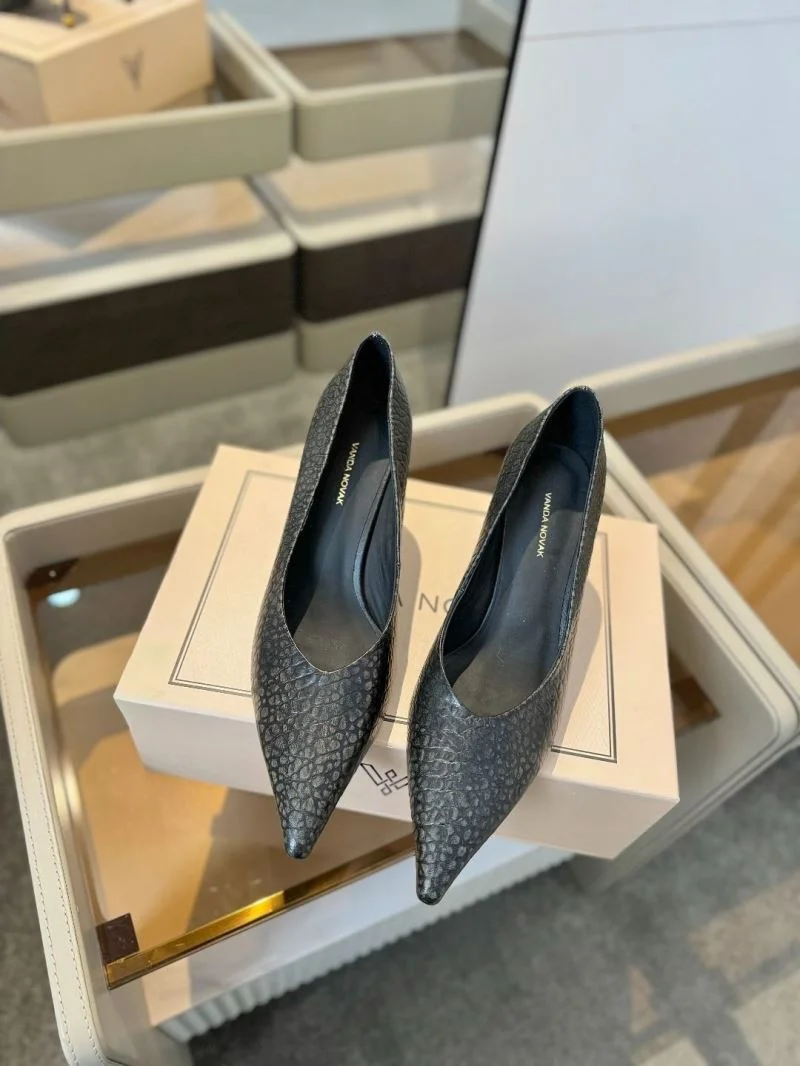 WellDesigned Vanda Novak Shoes 5748
