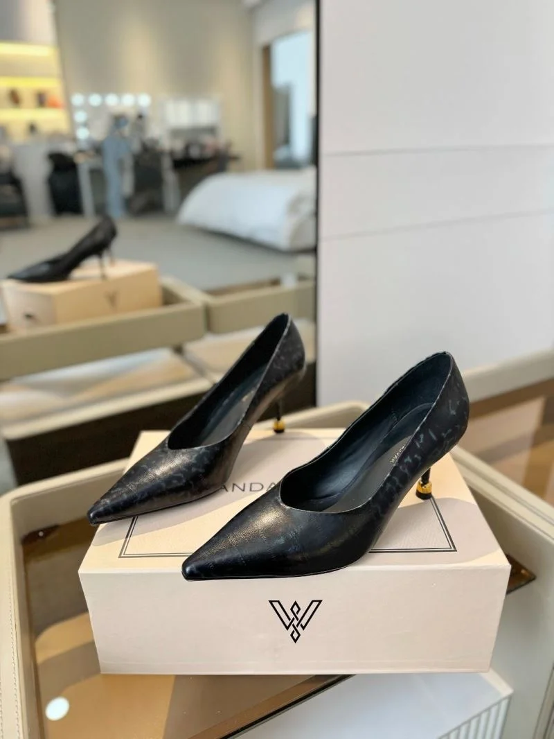 Compact Vanda Novak Shoes 5723