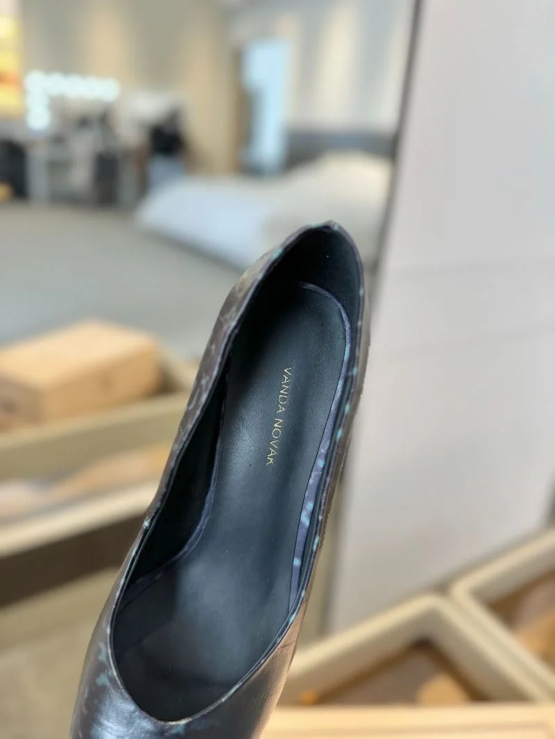 Compact Vanda Novak Shoes 5723