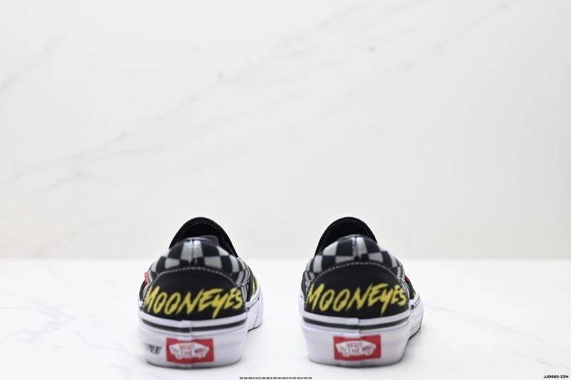 Vans Shoes WrinkleFree 2848