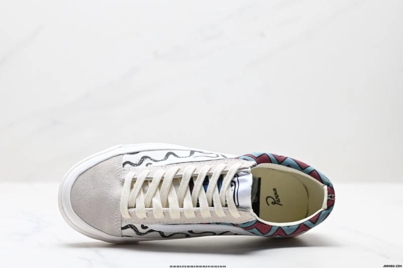 Trendsetting Vans Shoes 2839