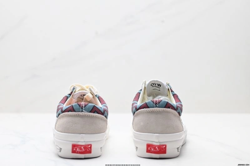 Trendsetting Vans Shoes 2839