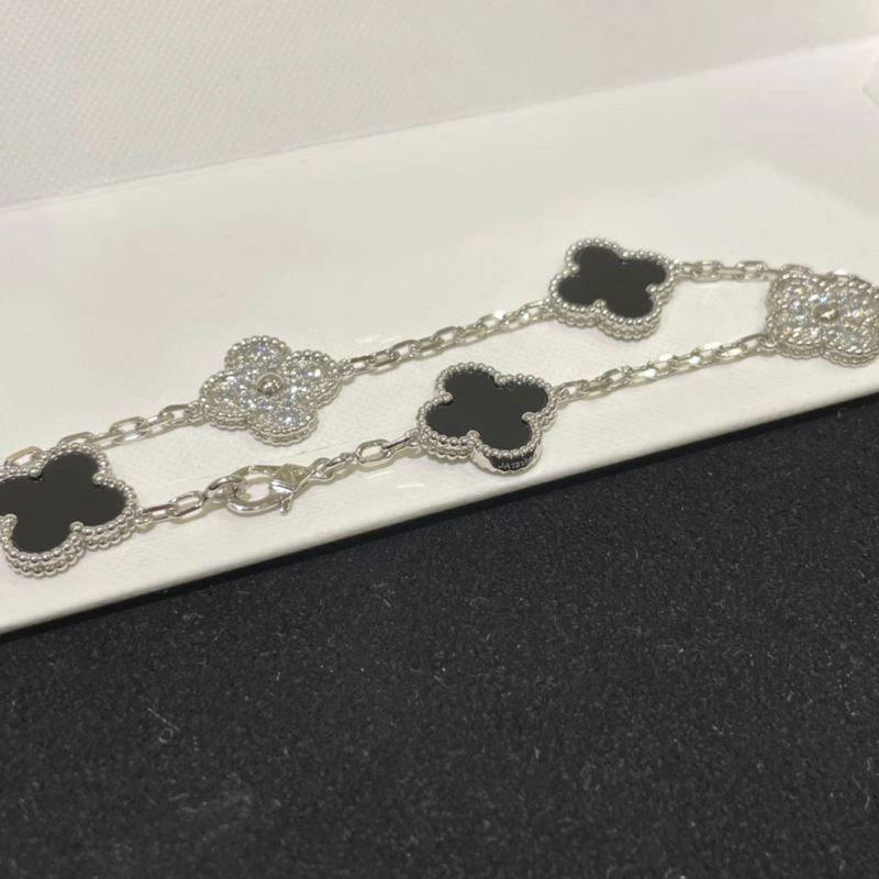 Vca Bracelets GoAnywhere 255449