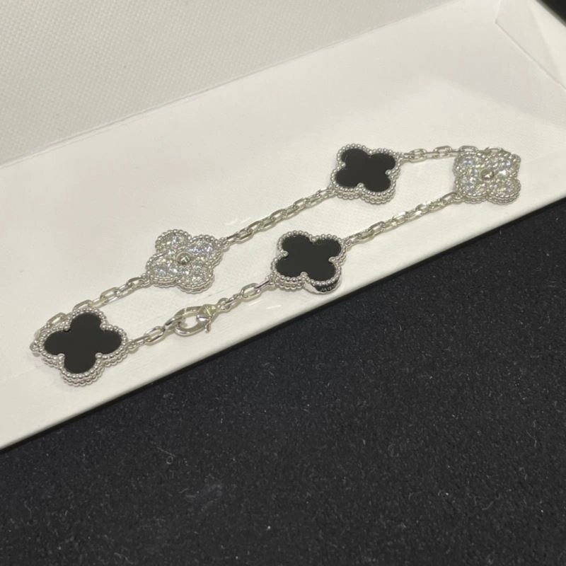 Vca Bracelets GoAnywhere 255449