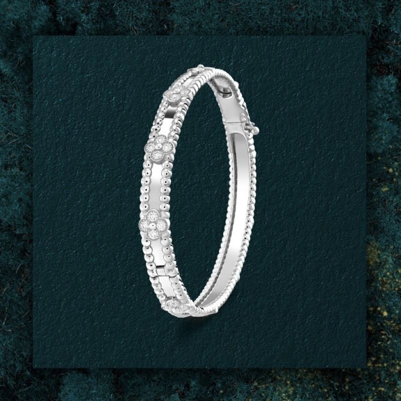 Premium Vca Bracelets 255450