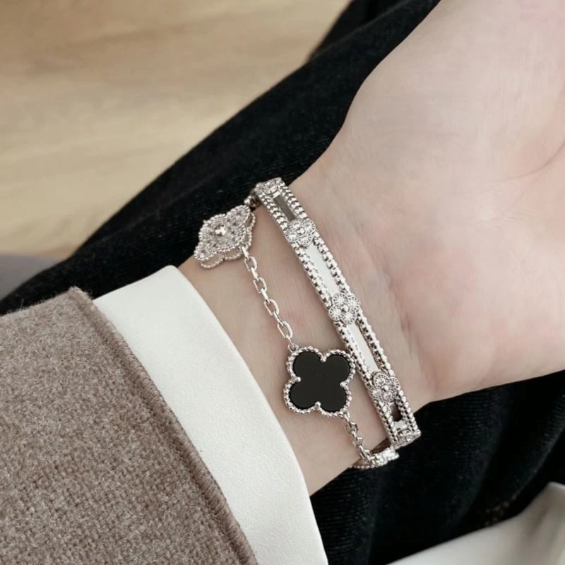 Premium Vca Bracelets 255450