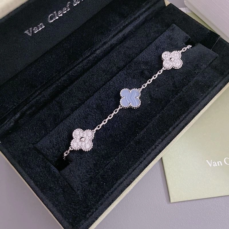 Attractive Vca Bracelets 255466