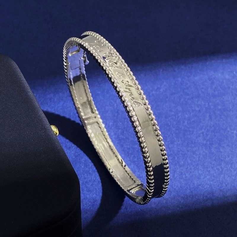 Vca Bracelets NewStyle 255463