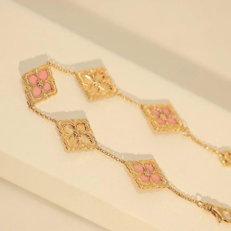 Vca Bracelets Attractive 255439