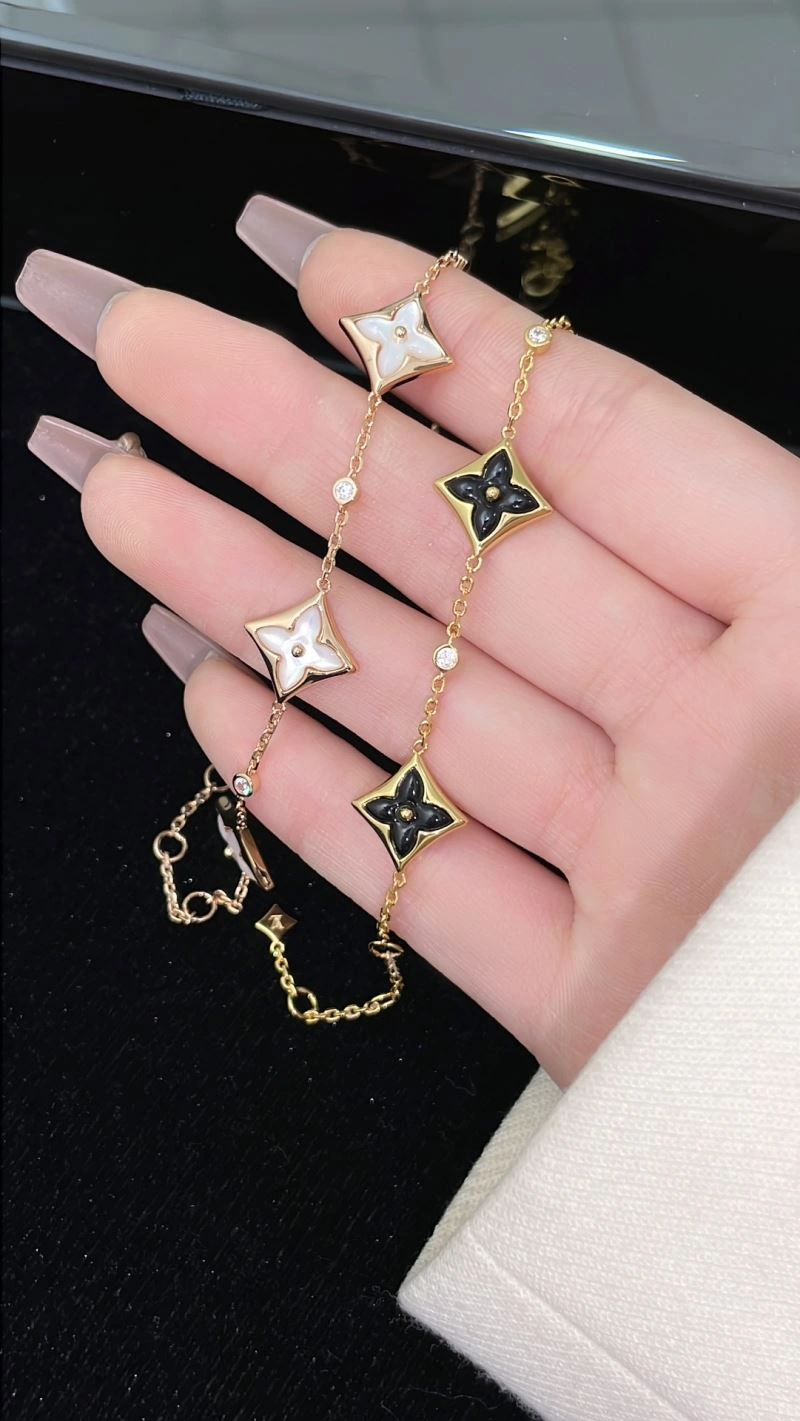 Vca Bracelets SmoothTexture 255426