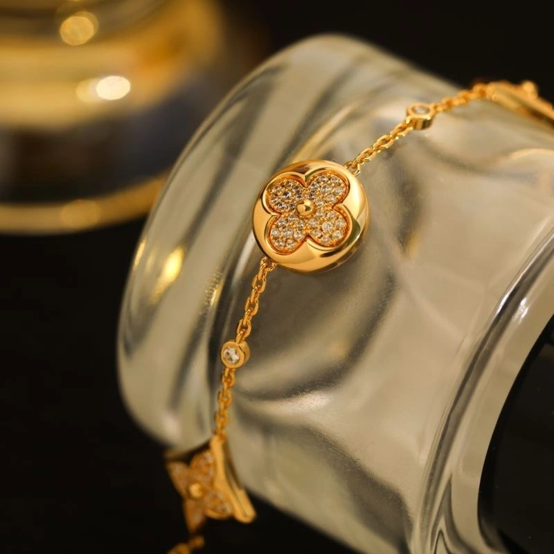 Stretchable Vca Bracelets 255415