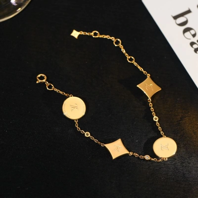 Stretchable Vca Bracelets 255415