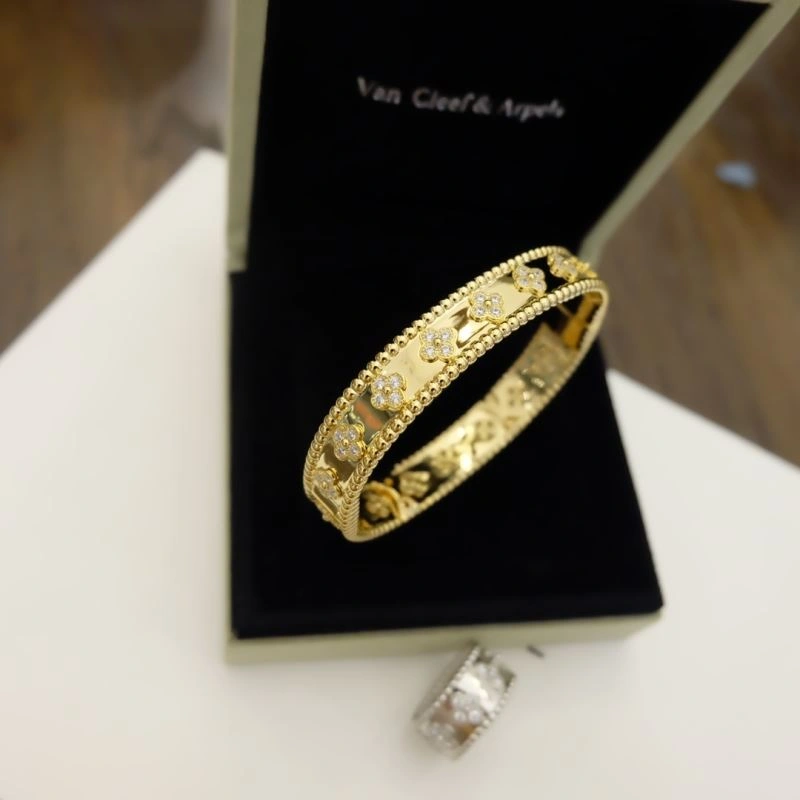 Vca Bracelets Functional 255417