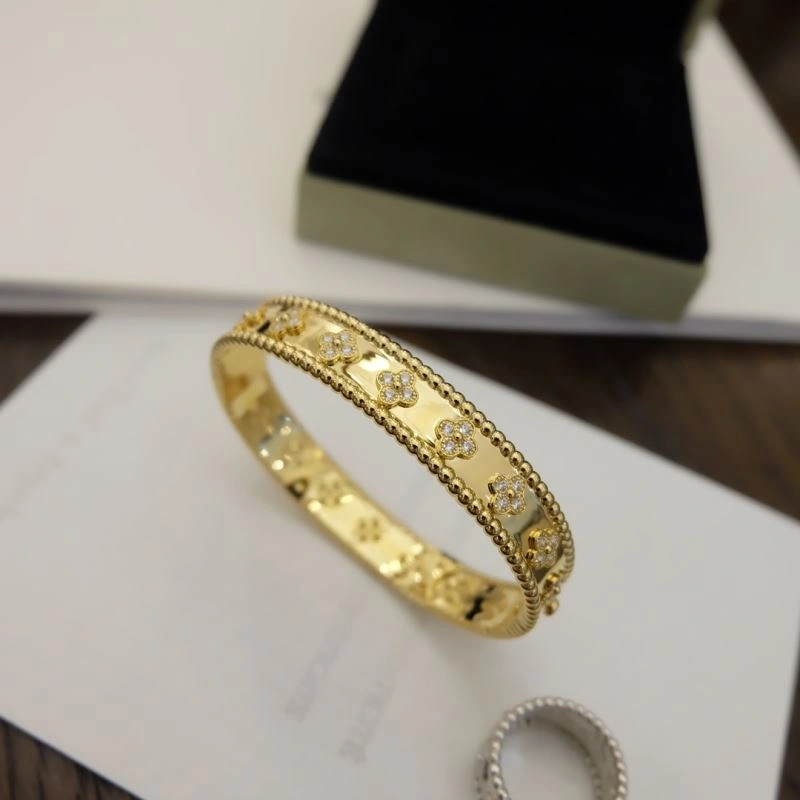 Vca Bracelets Functional 255417
