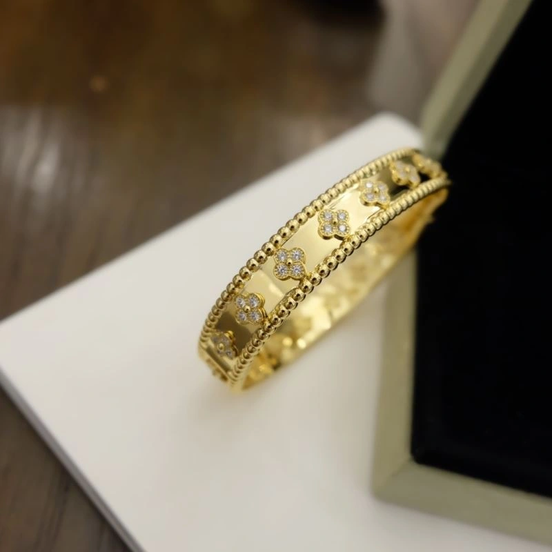 Vca Bracelets Functional 255417