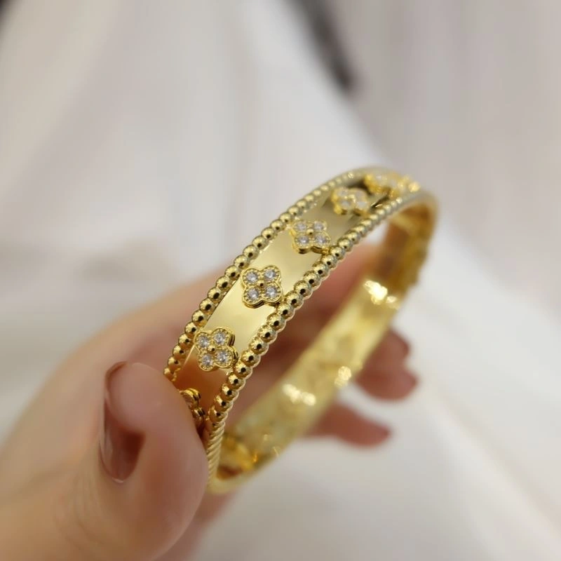 Vca Bracelets Functional 255417