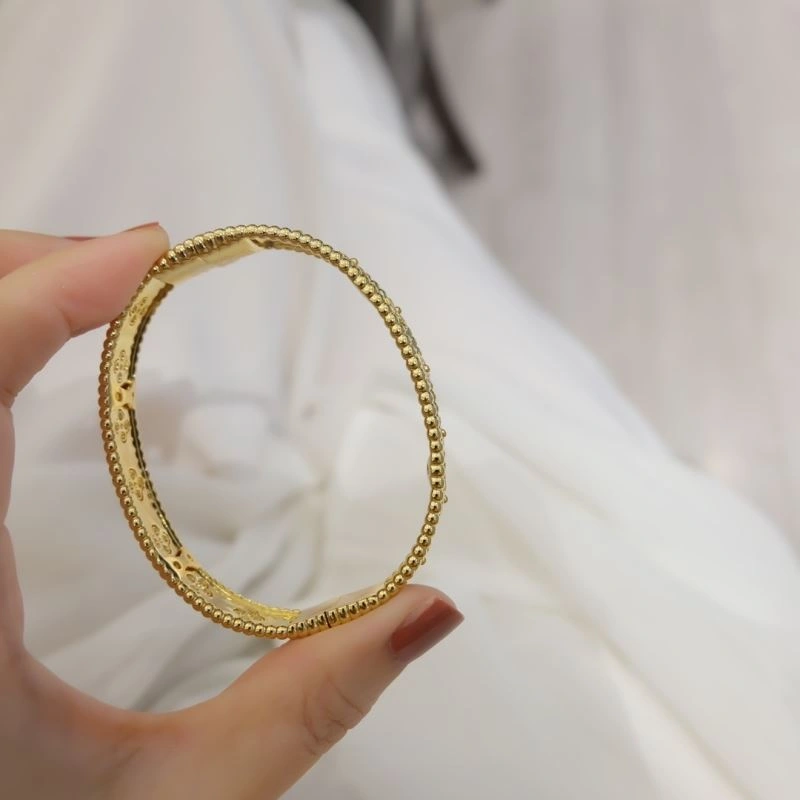 Vca Bracelets Functional 255417