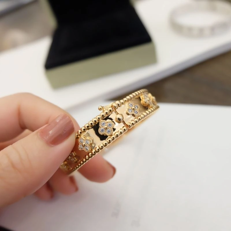 Vca Bracelets Breathable 255399