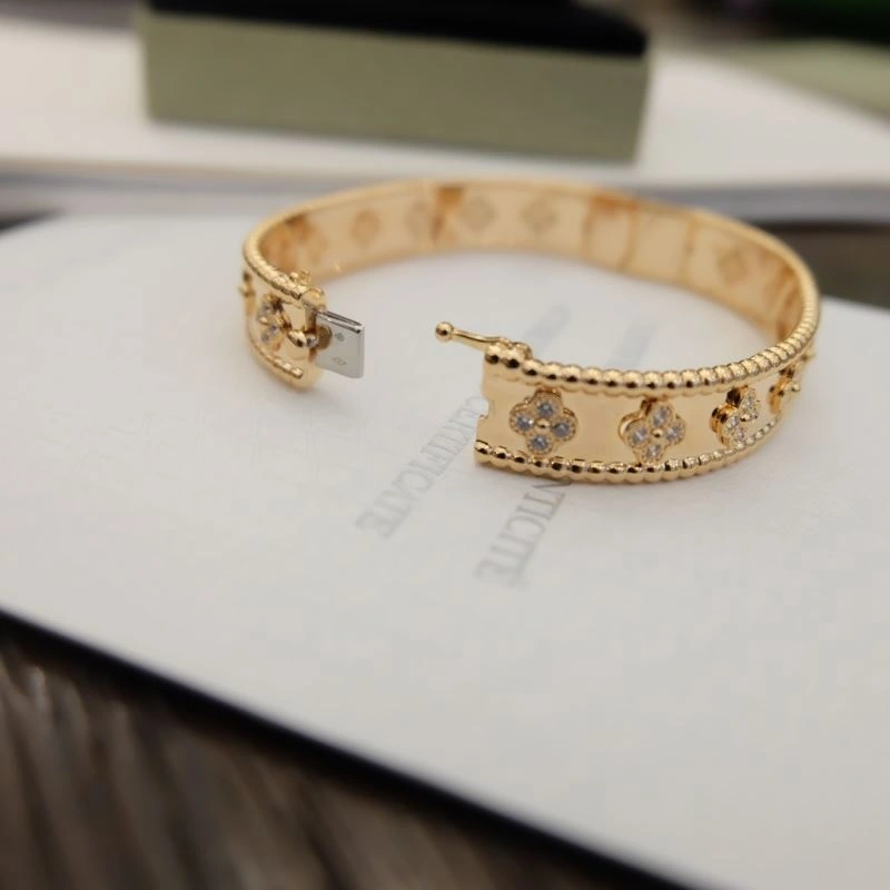 Vca Bracelets Breathable 255399