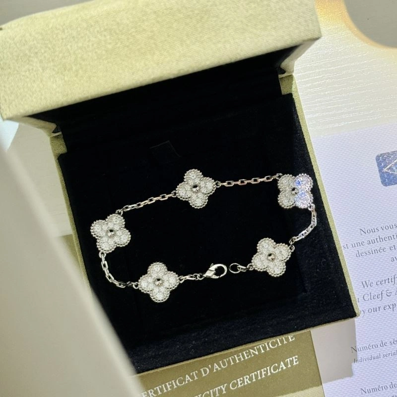 Vca Bracelets OdorResistant 255525