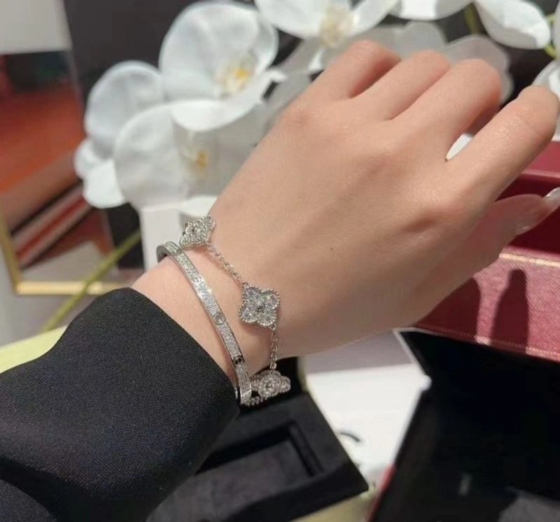 Vca Bracelets OdorResistant 255525