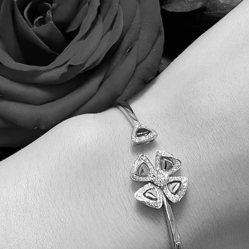 Comfortable Vca Bracelets 255537