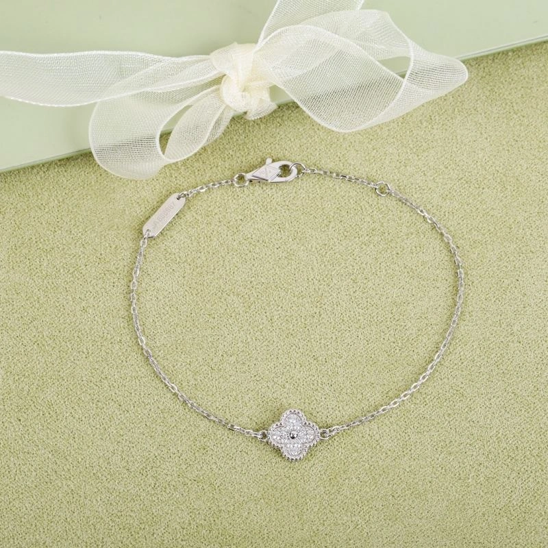 Vca Bracelets Flexible 255527