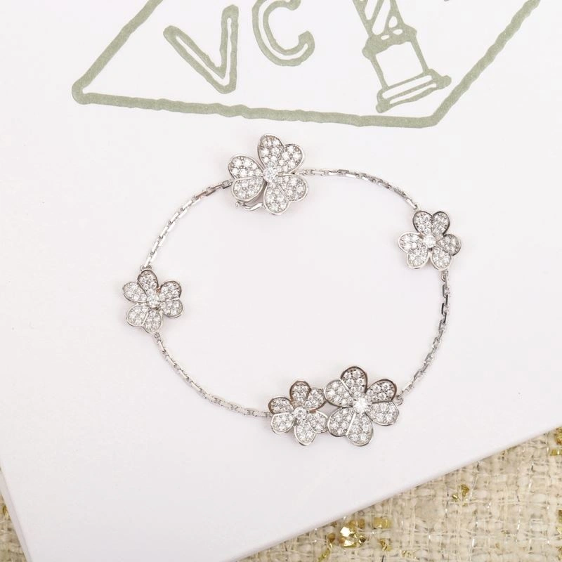 Vca Bracelets SmoothTexture 255530