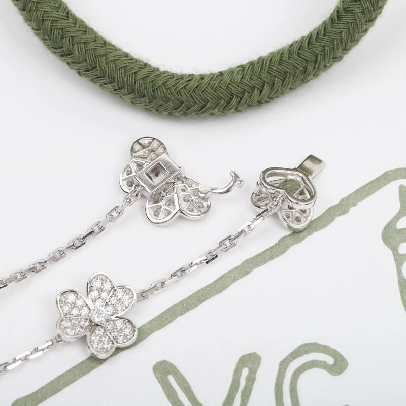 Vca Bracelets SmoothTexture 255530