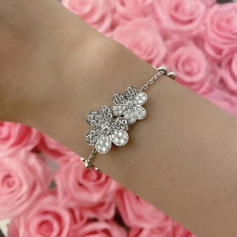 Vca Bracelets SmoothTexture 255530