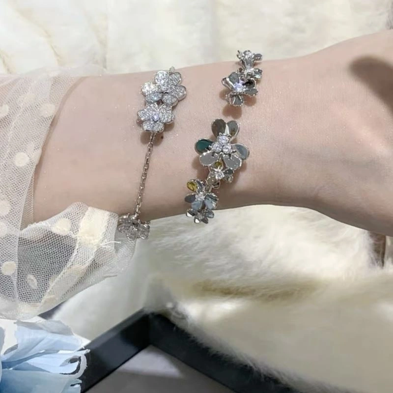 WrinkleFree Vca Bracelets 255517
