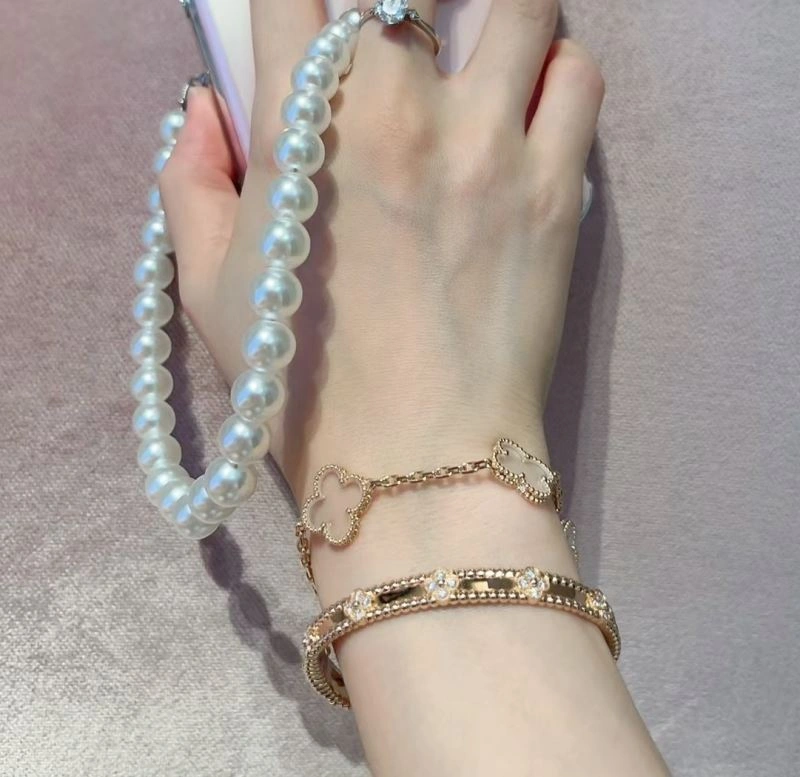 Vca Bracelets Functional 255518