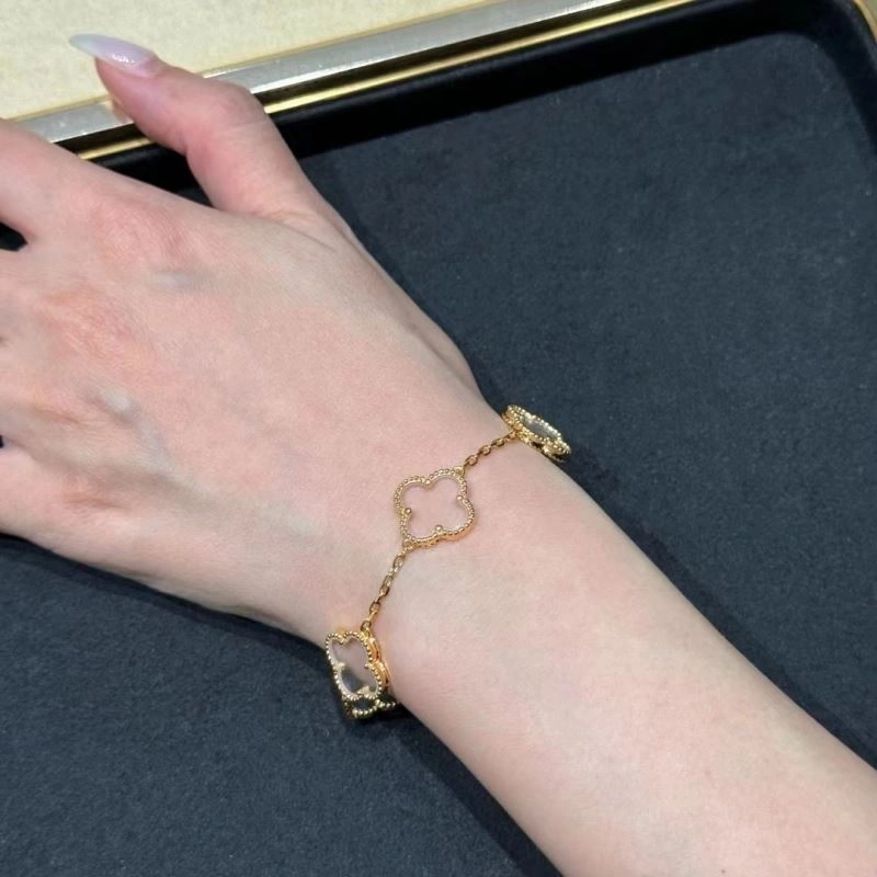 Vca Bracelets Functional 255518