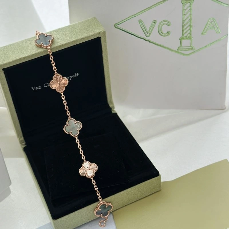 Vca Bracelets Fashionable 254007