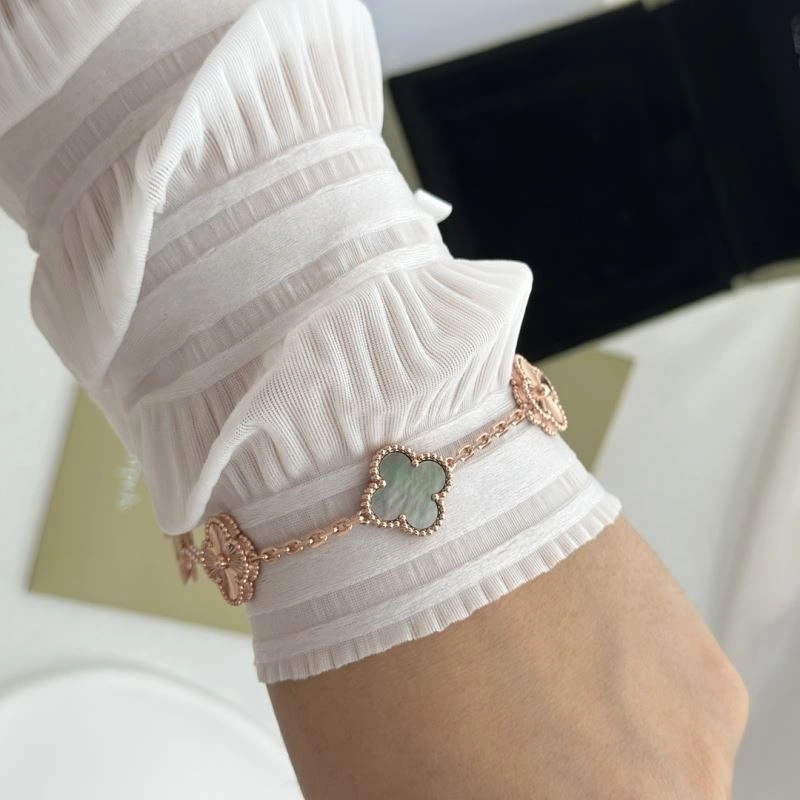 Vca Bracelets Fashionable 254007