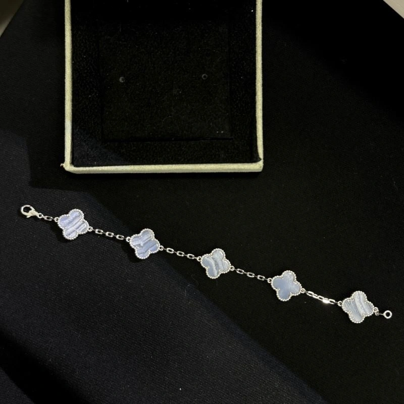Fashionable Vca Bracelets 255501