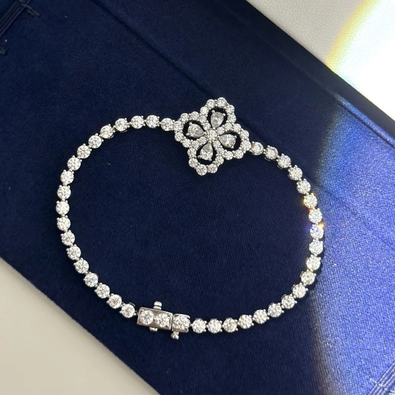 Resilient Vca Bracelets 255500