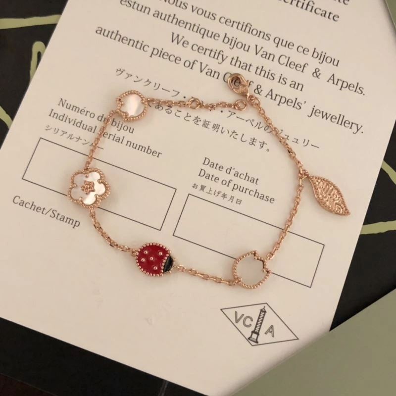 Trendy Vca Bracelets 255482
