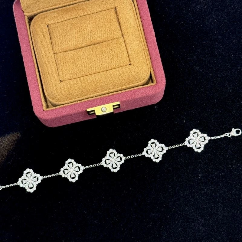 Vca Bracelets BestValue 255401