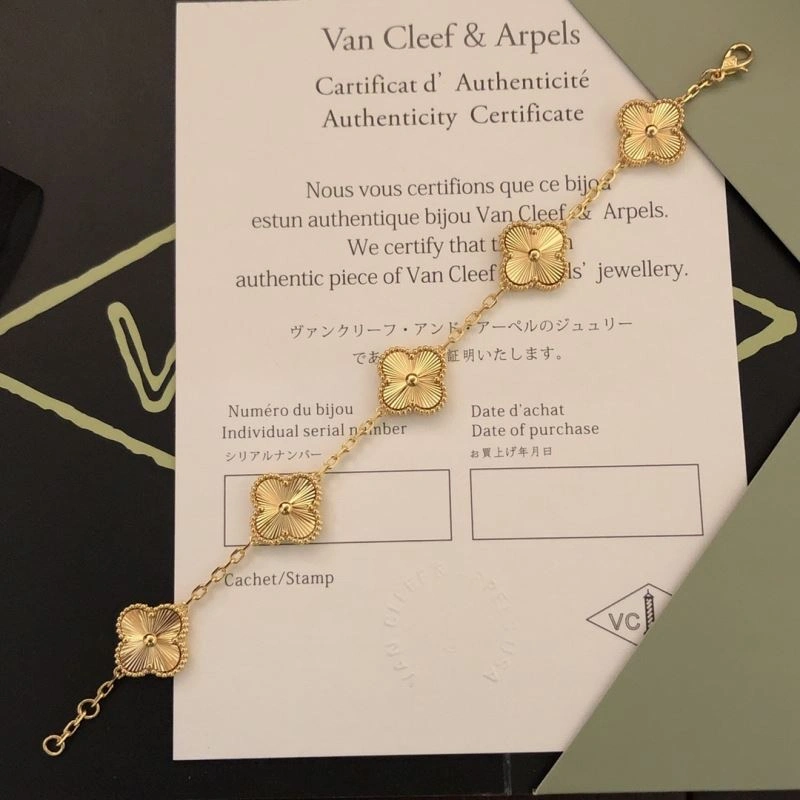 FashionForward Vca Bracelets 255361