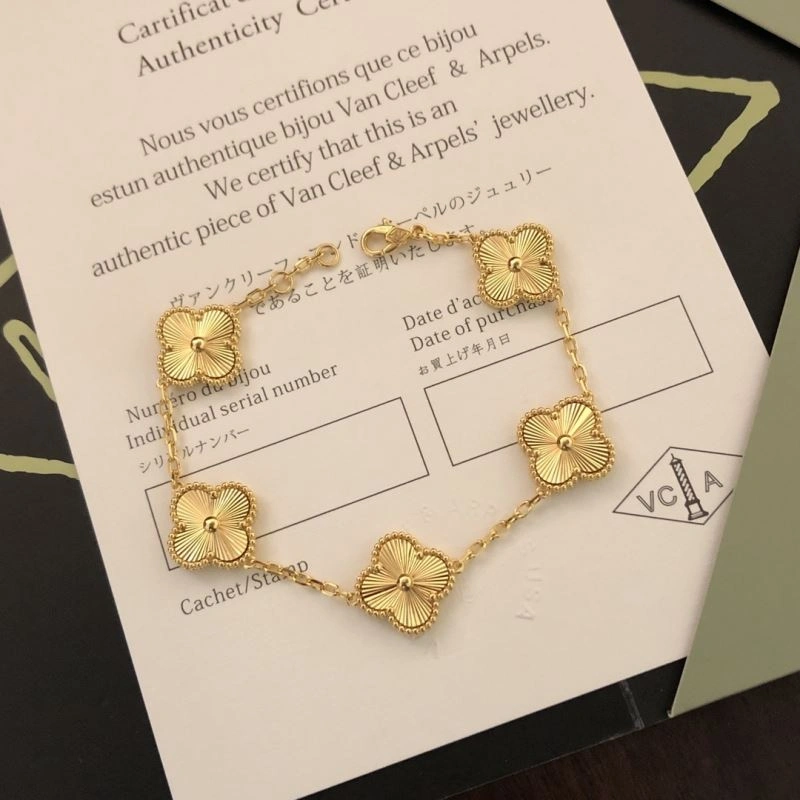 FashionForward Vca Bracelets 255361