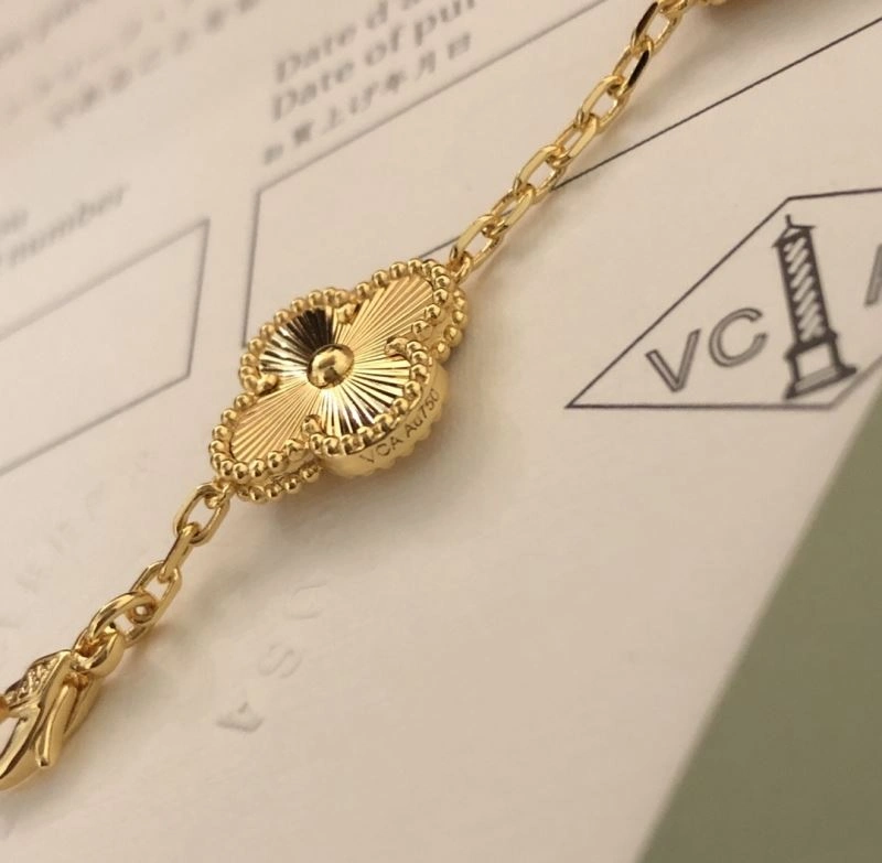 FashionForward Vca Bracelets 255361