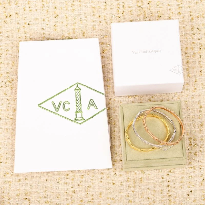 Compact Vca Bracelets 255338
