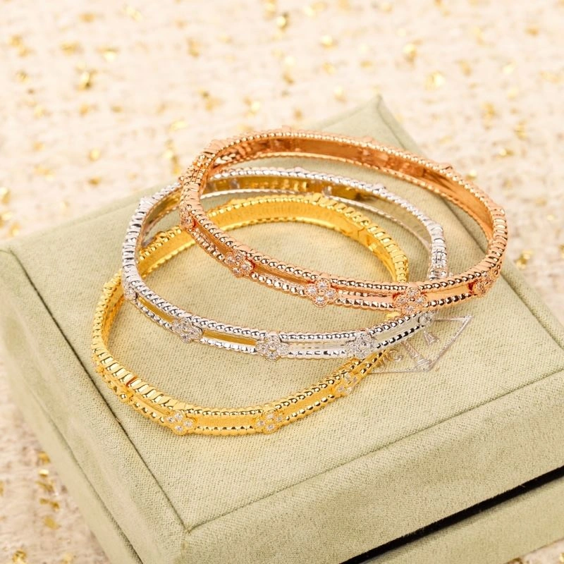 Compact Vca Bracelets 255338