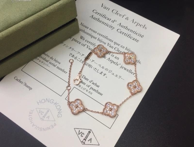 Vca Bracelets GoAnywhere 255343