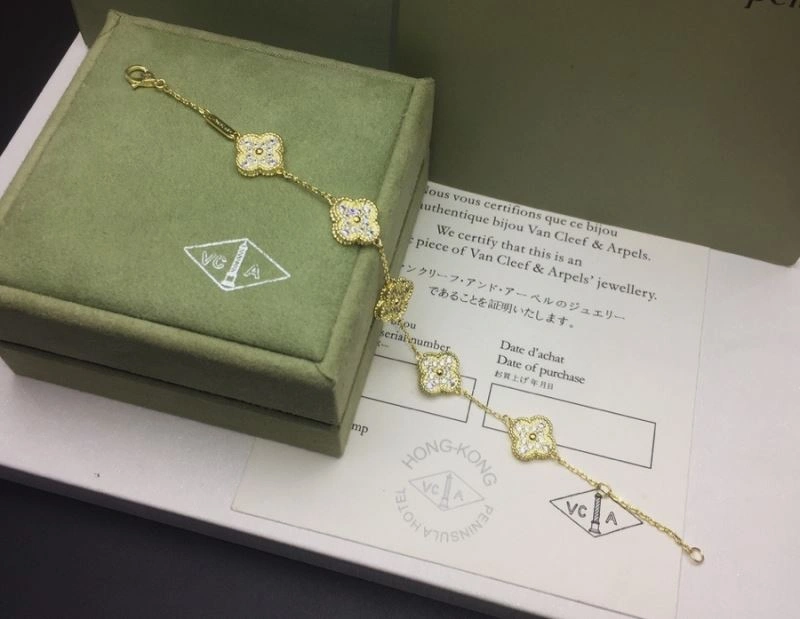 Vca Bracelets GoAnywhere 255343