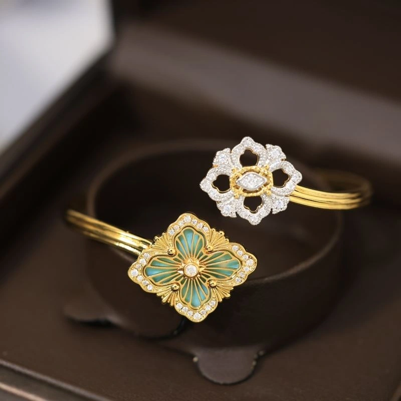 Minimalist Vca Bracelets 255316