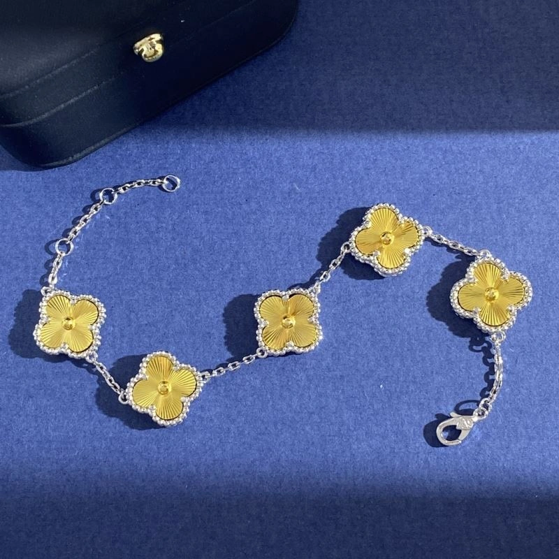 Sophisticated Vca Bracelets 255320