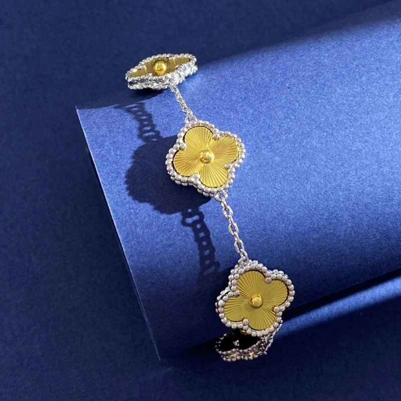 Sophisticated Vca Bracelets 255320