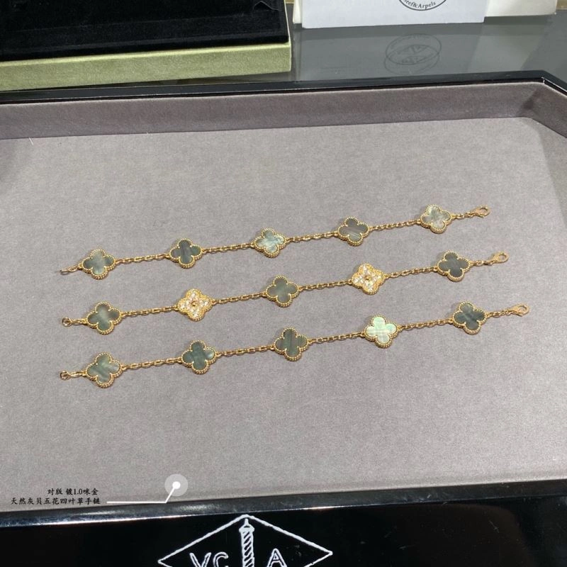 Durable Vca Bracelets 255334